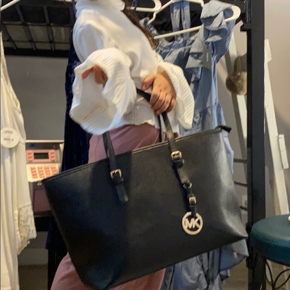 Michael Kors Tote Bag - Picture 4 of 4